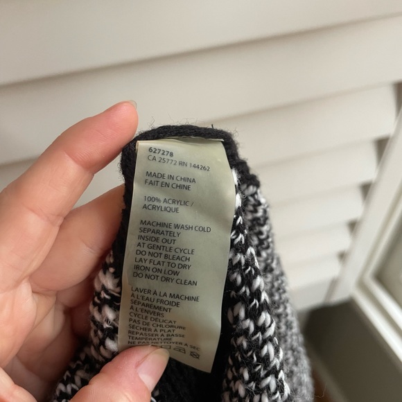 Short Sleeved Black Knit Cardigan - Picture 6 of 7